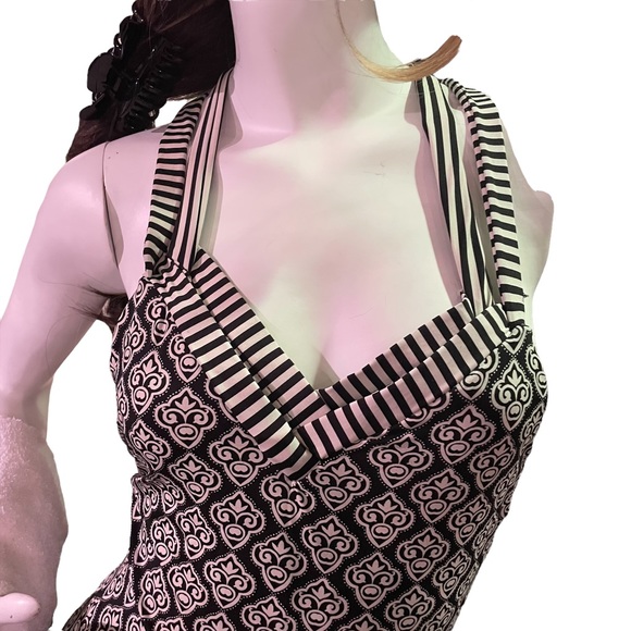 Saha 1-Piece Size S, B/W Patterned Design With B/W Stripe Straps - Picture 3 of 12